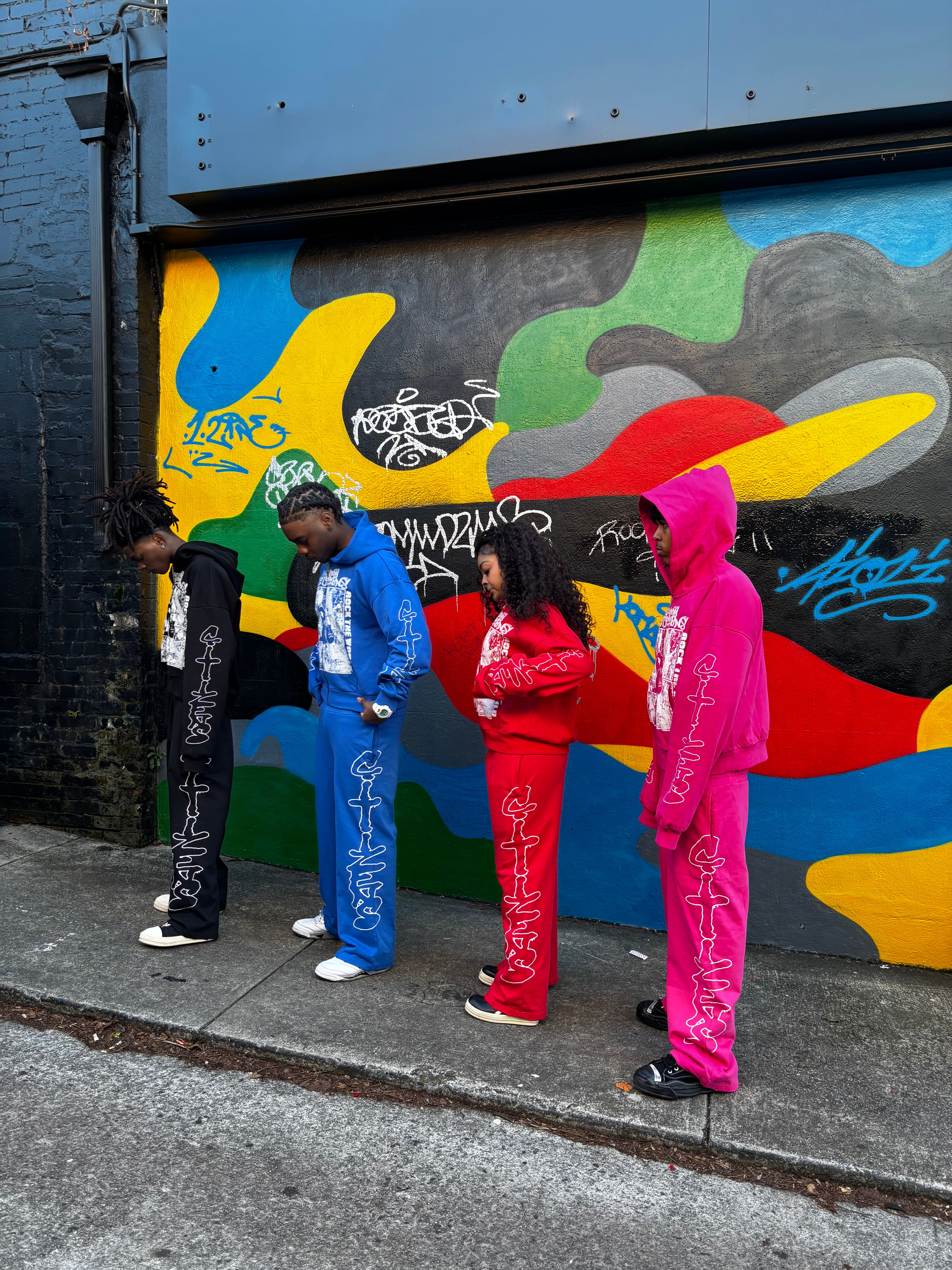 “ROCK THE WORLD” SWEATPANTS